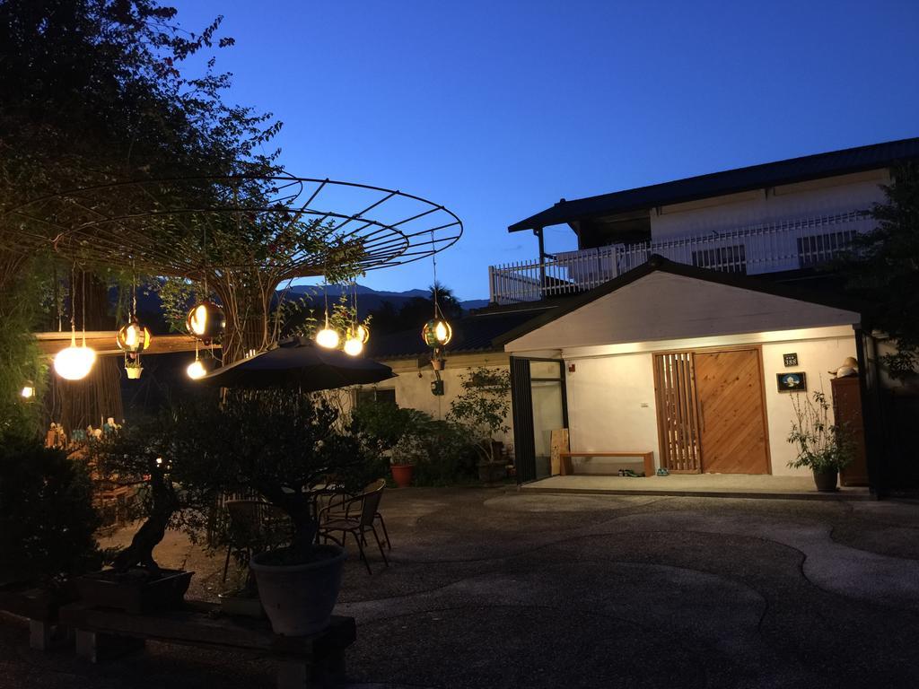 Hou Shan Ren Jia B&B Luye Eksteriør billede