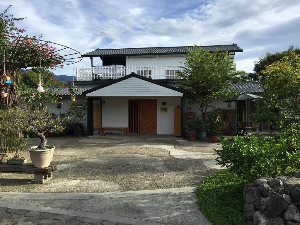 Hou Shan Ren Jia B&B Luye Eksteriør billede
